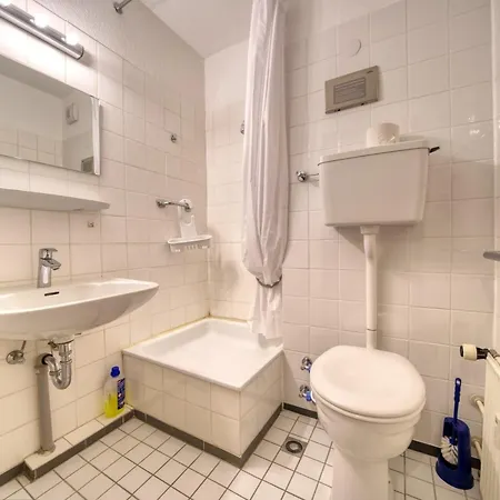 - Haus B, App 0b0910 * הייליגנהאפן